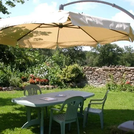 Grand Gite De Charme Avec Cheminee Pres De Montlucon, Jardin, Jeux Enfants, Animaux Acceptes - Fr-1-489-144 Holiday home